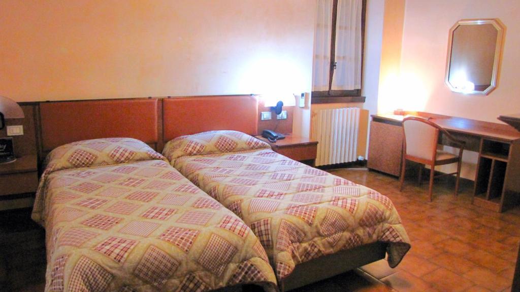 Agriturismo Cassinazza Orsenigo Zimmer foto